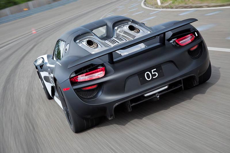 Porsche 918 Spyder-Prototypen werden derzeit auf der Straße erprobt